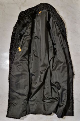 Pelliccia Astrakan Nera Autentica