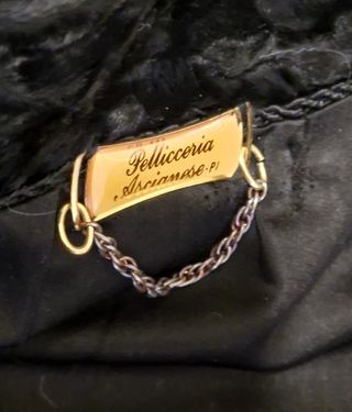 Pelliccia Astrakan Nera Autentica