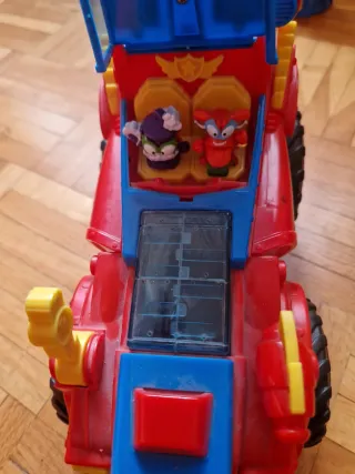 Superzings Monster Hero Coche regalo helicóptero