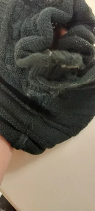 Cappello in lana nero