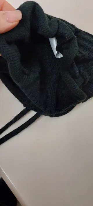 Cappello in lana nero