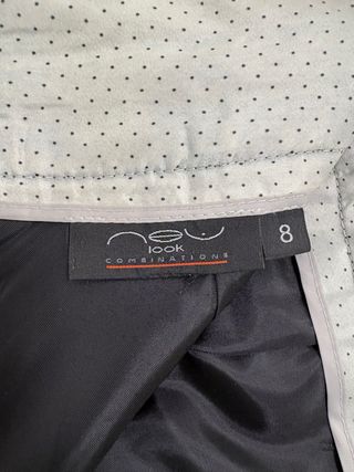 Falda lápiz negra con botones