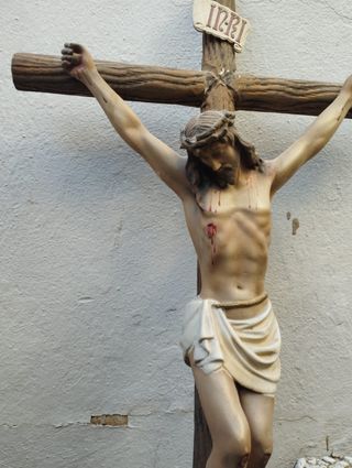 Figura Cristo en Cruz INRI