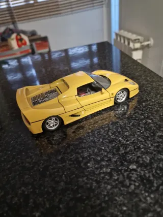 Ferrari F50 Burago 1995 a escala 1:24