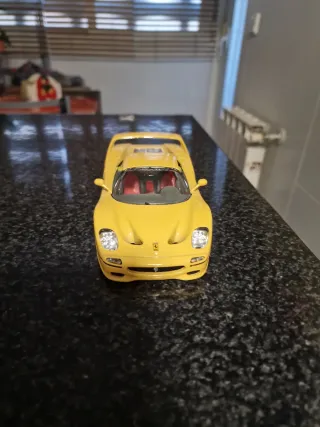 Ferrari F50 Burago 1995 a escala 1:24