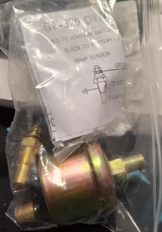 Triple Reloj (Voltímetro, Temperatura, Aceite) - C