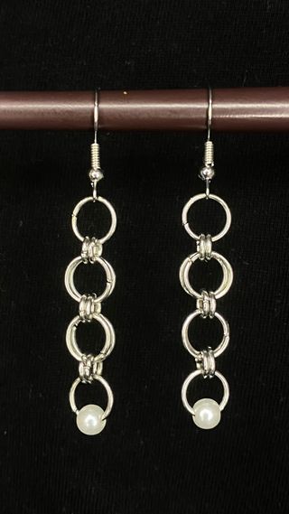 Pendientes artesanales de acero