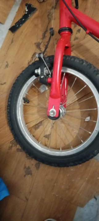 Bicicleta infantil roja 4-5 años