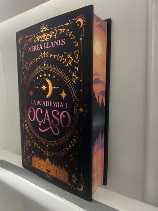 La Academia 1. Ocaso: Edición con cantos tintados