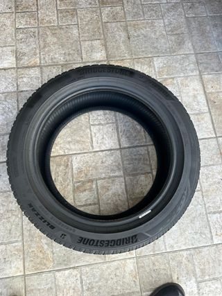 Neumáticos 245/45 R18 BRIDGESTONE
