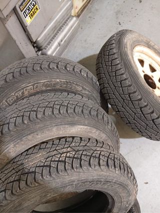 4 Ruedas Dunlop Grandtrek AT2 195/80 R15