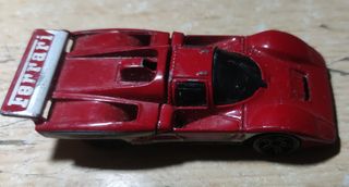 Hot Wheels Ferrari 512 M modellino
