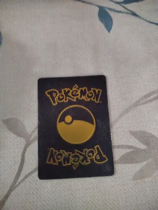 Carta Pokémon Golurk V