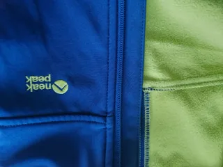 Chaqueta Softshell Neak Peak Azul y Verde