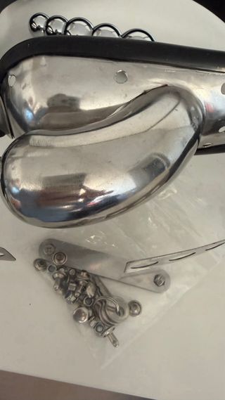 Cinturón de castidad metálico