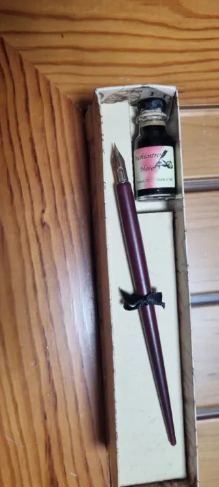 Pluma Estilográfica con Tinta y Estuche