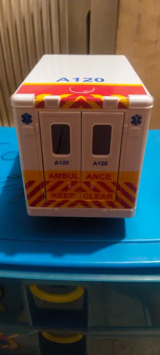 Juguete Ambulancia A120