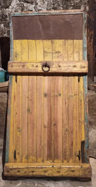 Trilla antigua de madera