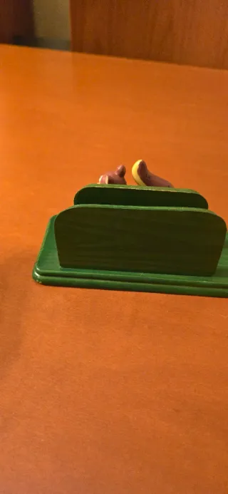 Portacarte portalettere in legno con scoiattolo