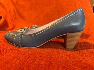 Zapatos de señora piel azul talla 37
