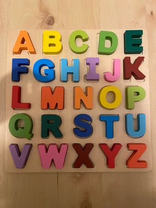 Puzzle de Madera con Letras del Abecedario