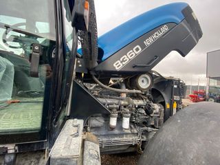 Tractor New Holland 8360