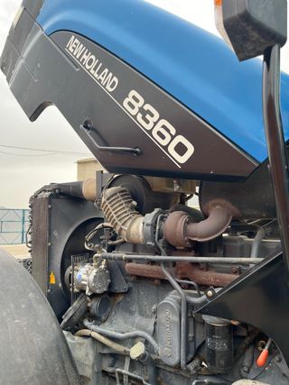Tractor New Holland 8360