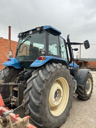 Tractor New Holland 8360
