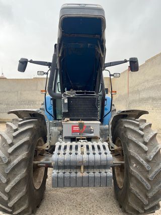 Tractor New Holland 8360