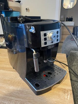 Cafetera Delonghi Magnifica S