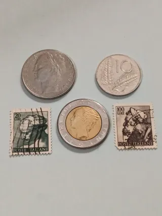 Monedas y sello Italia