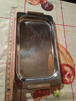 Vassoio in acciaio