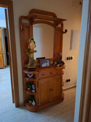 Recibidor de pino macizo con espejo