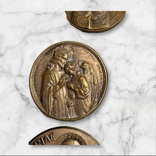 Colección de medallas religiosas