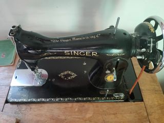 Macchina da cucire SINGER primi anni '50