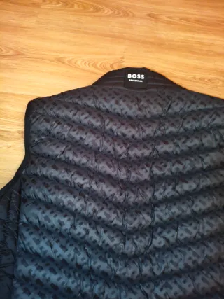 Chaleco Boss Negro Acolchado