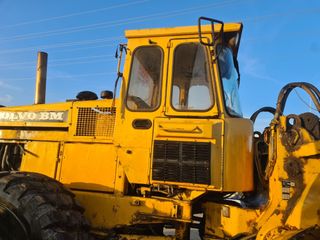 Pala cargadora Volvo l 120