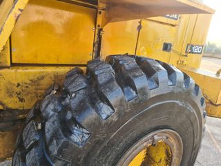 Pala cargadora Volvo l 120