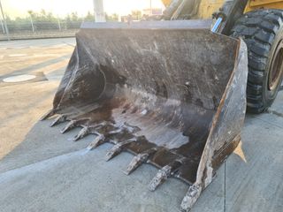 Pala cargadora Volvo l 120