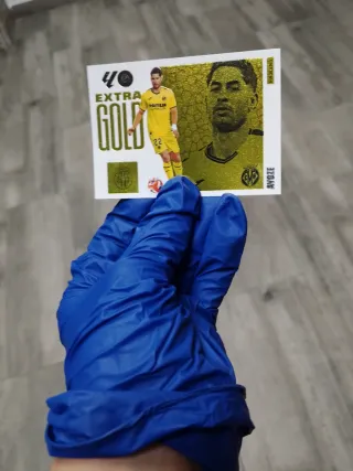 Cromos de fútbol variados