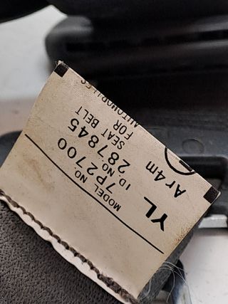 CINTURON SEGURIDAD TRASERO IZQUIERDO TOYOTA YARIS