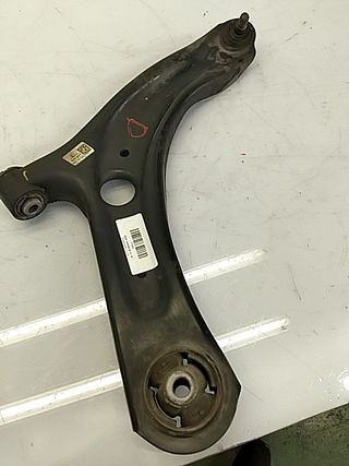 BRAZO SUSPENSION INFERIOR DELANTERO DERECHO HYUNDAI BAYON (2)