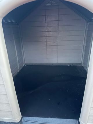 Casita para perros de plástico