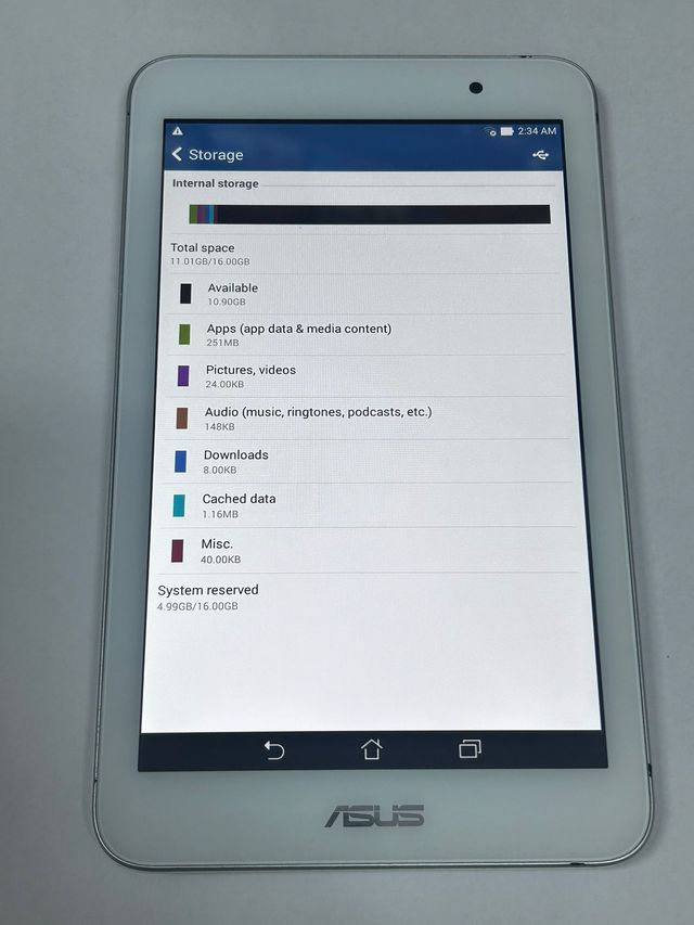 Tablet ASUS Blanca y Plateada