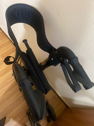 Andador Plegable con Asiento y Frenos