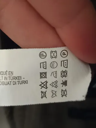 Chaqueta verde militar, con cremallera y botones