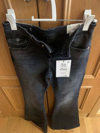 Vaqueros Stradivarius Talla 36 sin estrenar
