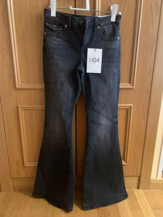 Vaqueros Stradivarius Talla 36 sin estrenar