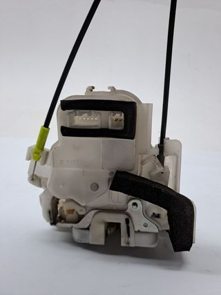 CERRADURA PUERTA DELANTERA DERECHA SUBARU FORESTER S11 (SG)