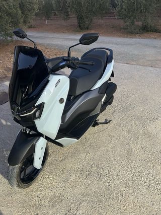 Yamaha NMAX 125cc Maxiscooter
